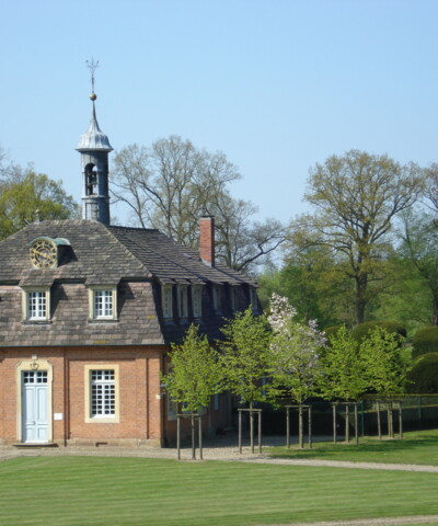 Kapelle mit Gloriette